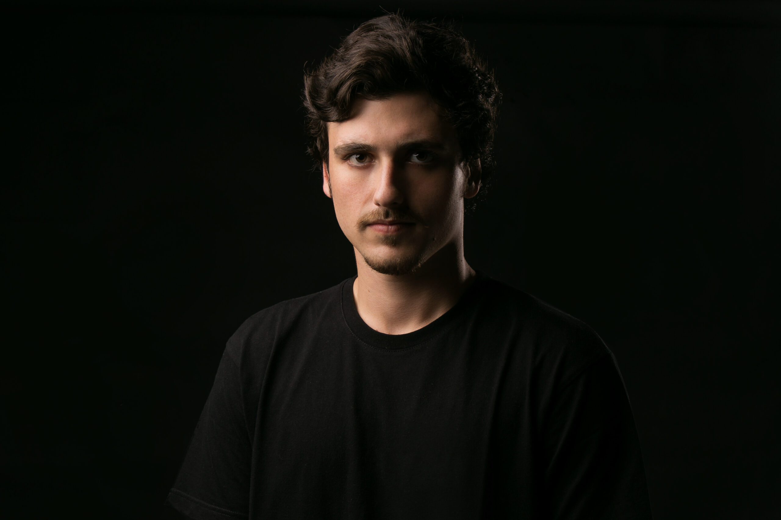 Meet Bervon: A Young Brazilian Techno Talent